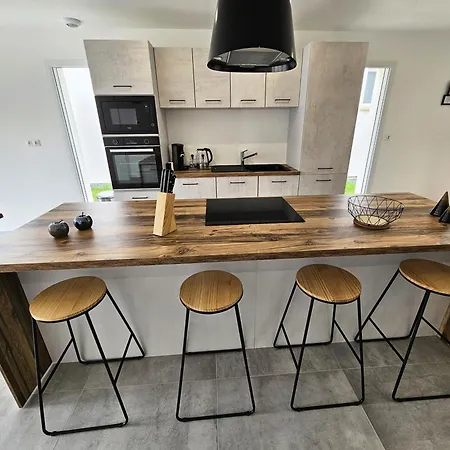 Comme A La Maison Lucey